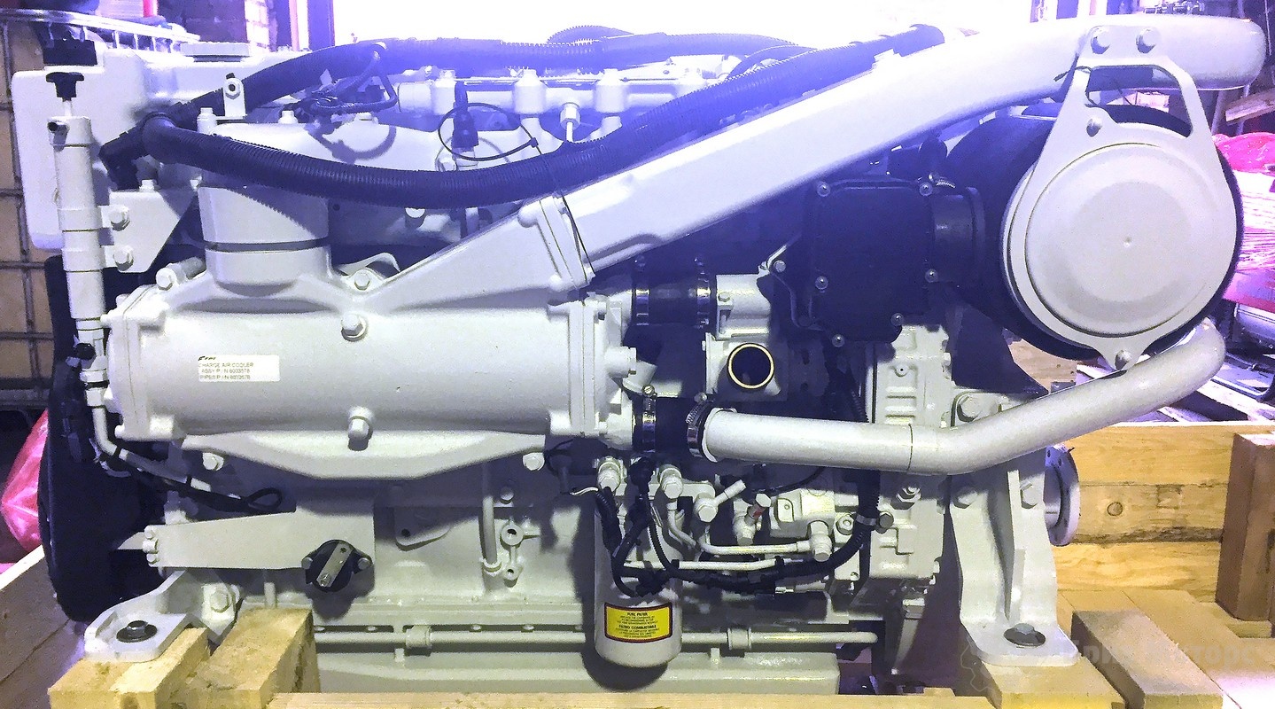 Судовые двигатели Iveco N67 мощностью 331 кВт для ...
